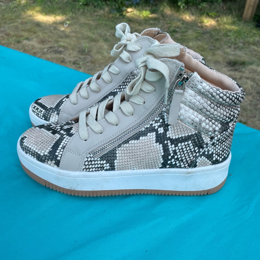 Just Fab Snake skin boots